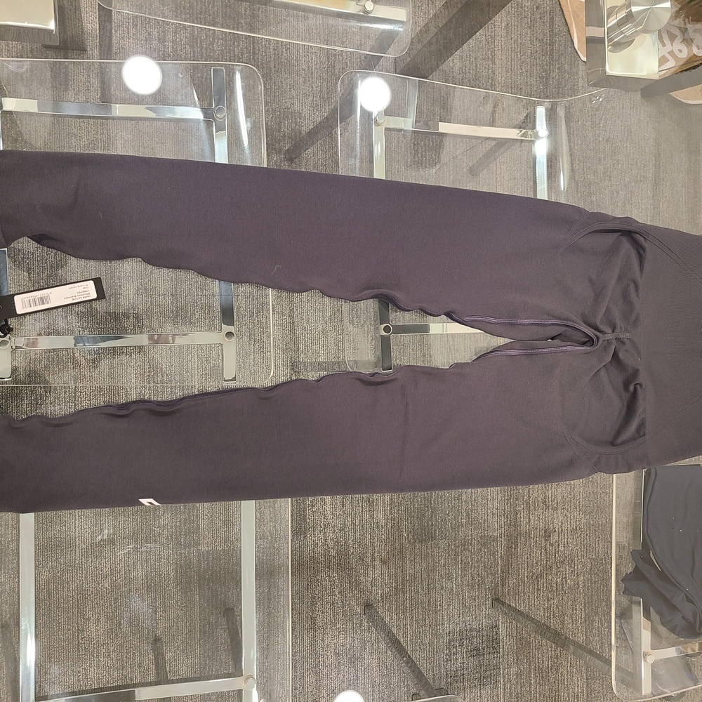 AIRMOVE WORKOUT SET TOP AND LEGGINGS